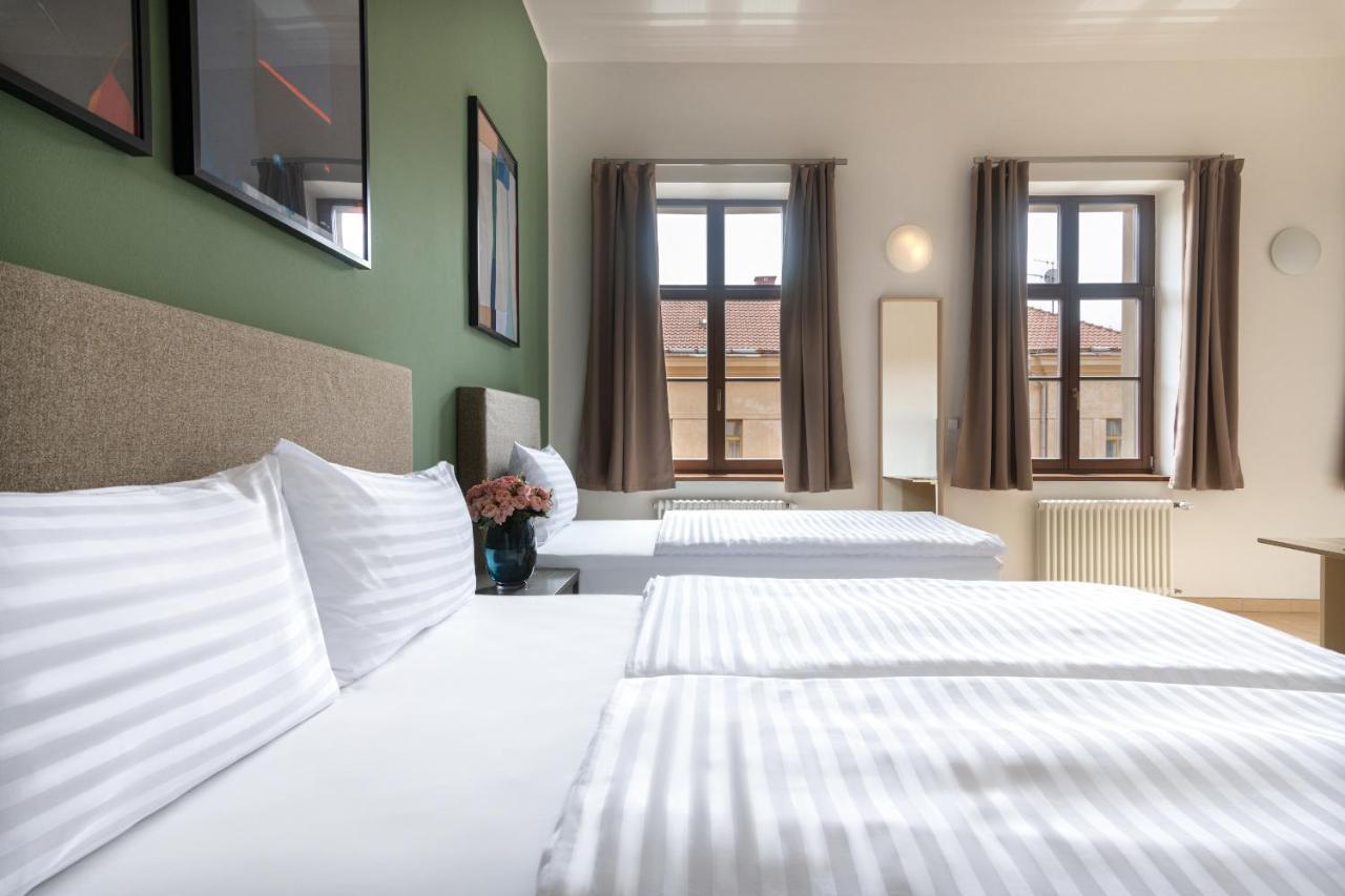 Bohemian Dreams And By Dwellfort Aparthotel Praha